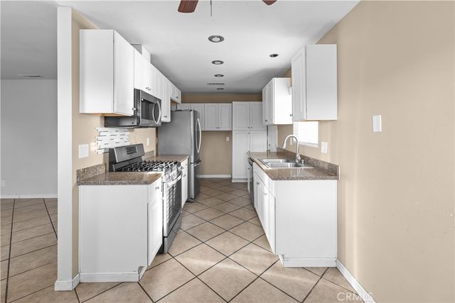 2031 Calle Diablo, Hemet, CA 92545