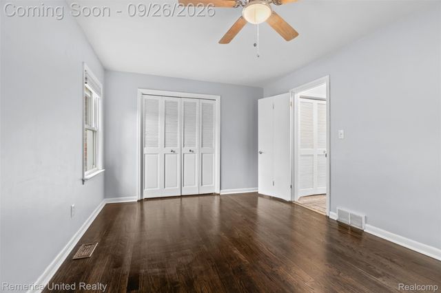 9587 Cardwell Street, Livonia, MI 48150