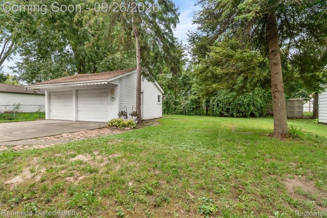 9587 Cardwell Street, Livonia, MI 48150