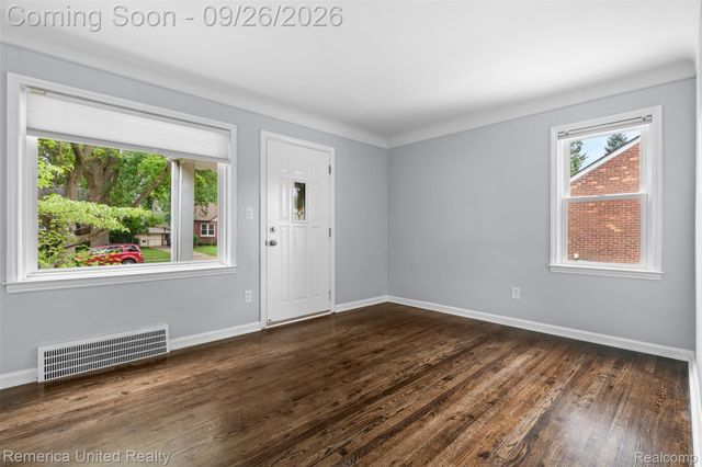 9587 Cardwell Street, Livonia, MI 48150