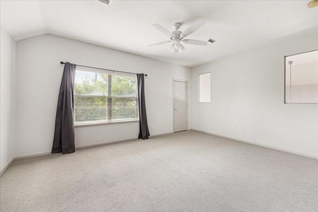 5219 Kiam Street F, Houston, TX 77007