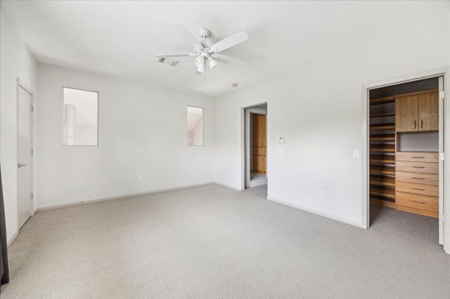5219 Kiam Street F, Houston, TX 77007