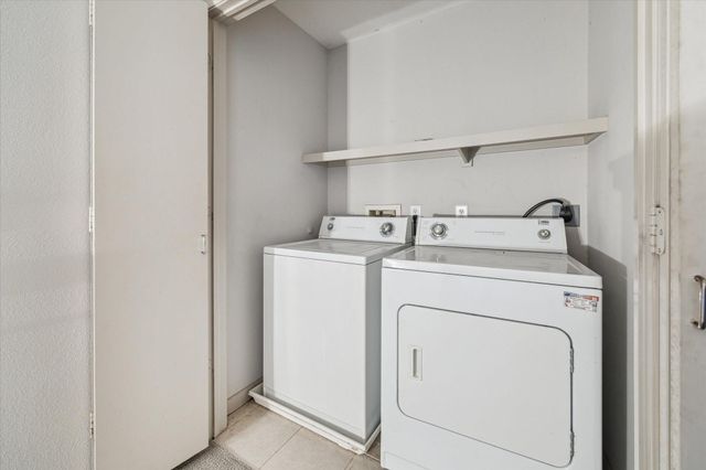 5219 Kiam Street F, Houston, TX 77007