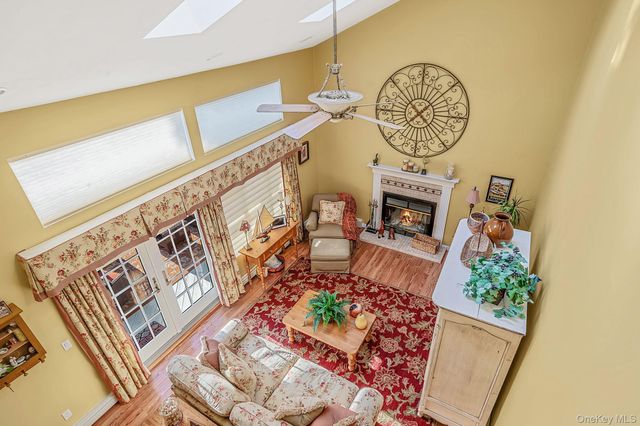 16 Jesse Way, Mount Sinai, NY 11766