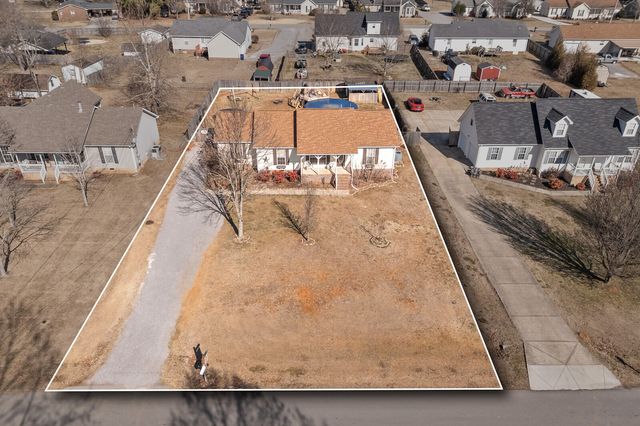 216 Warren Cir, Shelbyville, TN 37160