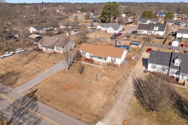 216 Warren Cir, Shelbyville, TN 37160