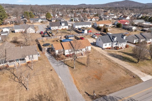 216 Warren Cir, Shelbyville, TN 37160