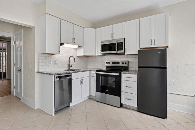 908 VILLAS DRIVE 23, Venice, FL 34285
