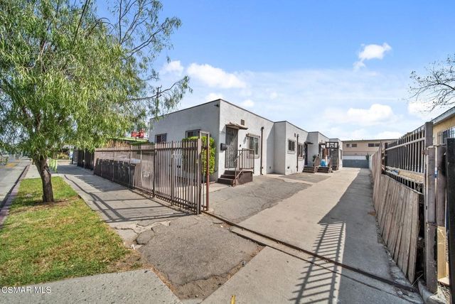 9206 Hoover Street, Los Angeles, CA 90044