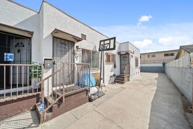 9206 Hoover Street, Los Angeles, CA 90044