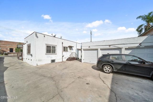 9206 Hoover Street, Los Angeles, CA 90044