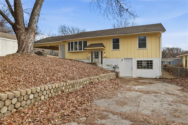 111 N Ditzler Avenue, Independence, MO 64053