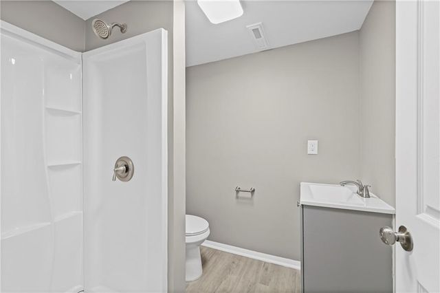 111 N Ditzler Avenue, Independence, MO 64053