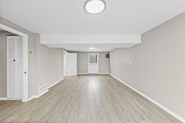 111 N Ditzler Avenue, Independence, MO 64053