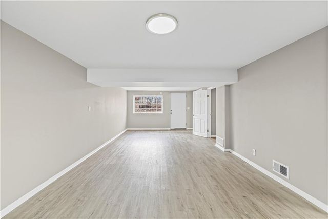 111 N Ditzler Avenue, Independence, MO 64053