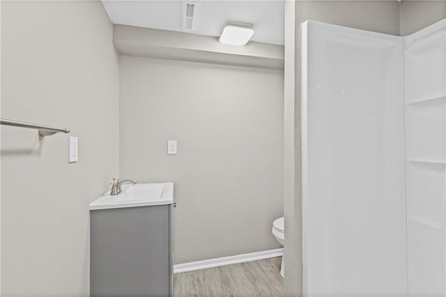 111 N Ditzler Avenue, Independence, MO 64053