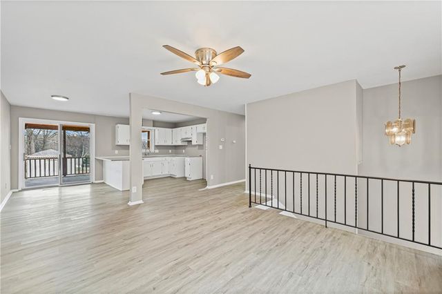 111 N Ditzler Avenue, Independence, MO 64053