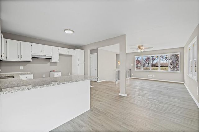 111 N Ditzler Avenue, Independence, MO 64053