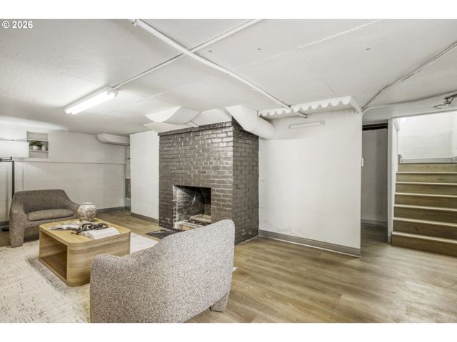 172 Se 9TH Ave, Hillsboro, OR 97123