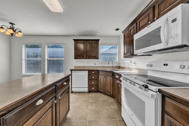737 E Sheila Circle, Joshua, TX 76058