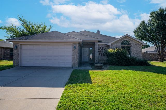 737 E Sheila Circle, Joshua, TX 76058