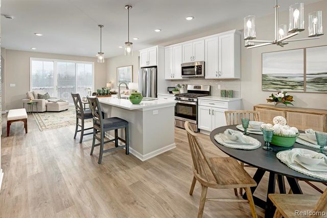 30030 Center Street, New Hudson, MI 48165