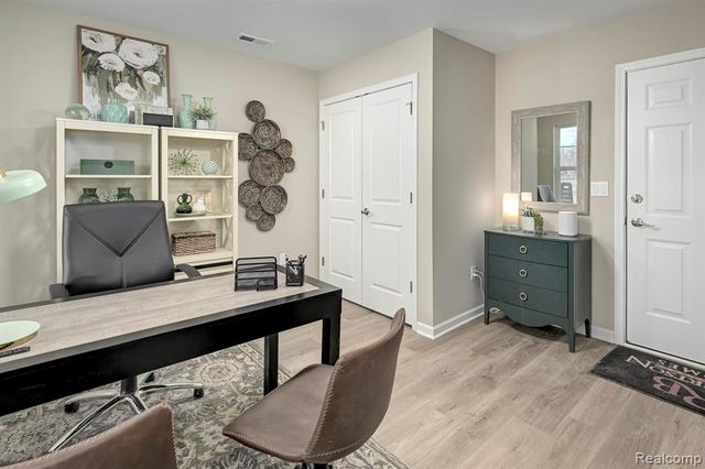 30030 Center Street, New Hudson, MI 48165