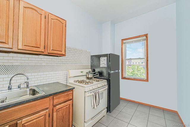 260 Covert St, Brooklyn, NY 11207