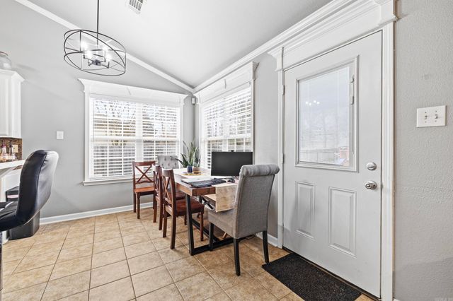 17 Shamsie Dr, Ward, AR 72176