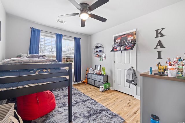 17 Shamsie Dr, Ward, AR 72176