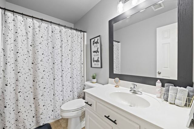 17 Shamsie Dr, Ward, AR 72176