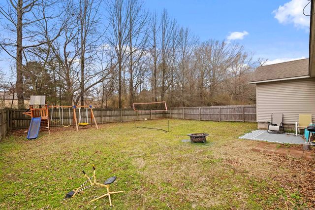 17 Shamsie Dr, Ward, AR 72176