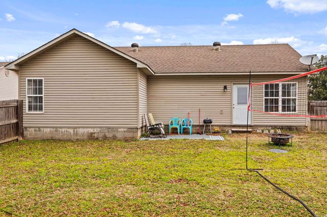 17 Shamsie Dr, Ward, AR 72176