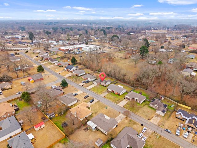 17 Shamsie Dr, Ward, AR 72176