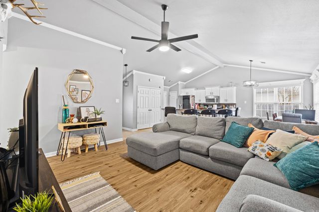 17 Shamsie Dr, Ward, AR 72176