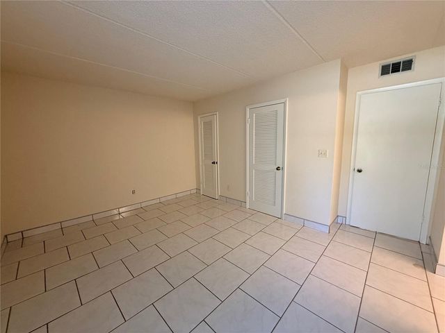 100 E KENTUCKY AVENUE A6, Deland, FL 32724