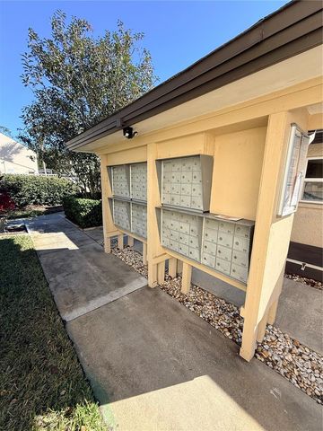 100 E KENTUCKY AVENUE A6, Deland, FL 32724