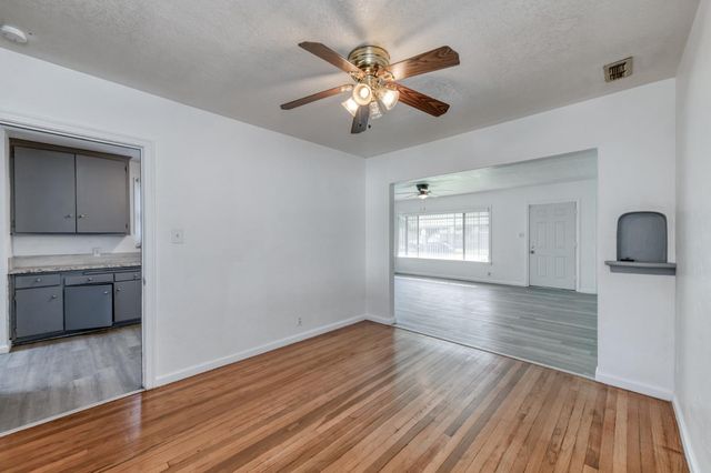 2901 E Princeton Avenue, Fresno, CA 93703