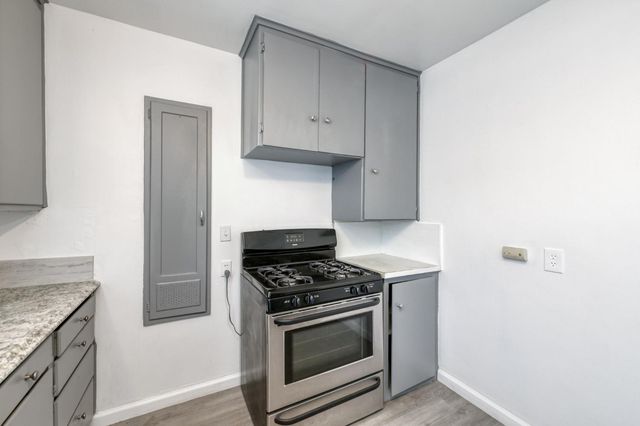 2901 E Princeton Avenue, Fresno, CA 93703