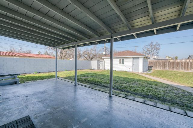 2901 E Princeton Avenue, Fresno, CA 93703