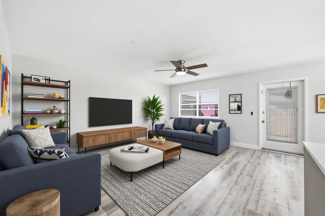 284 Flanders F, Delray Beach, FL 33484