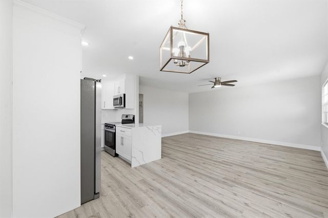 284 Flanders F, Delray Beach, FL 33484