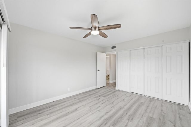 284 Flanders F, Delray Beach, FL 33484