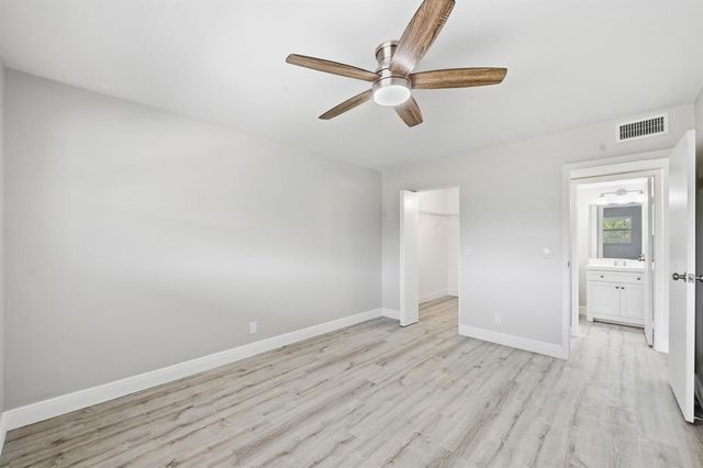 284 Flanders F, Delray Beach, FL 33484