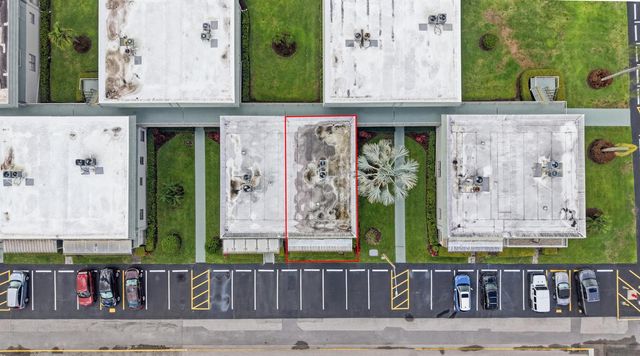 284 Flanders F, Delray Beach, FL 33484