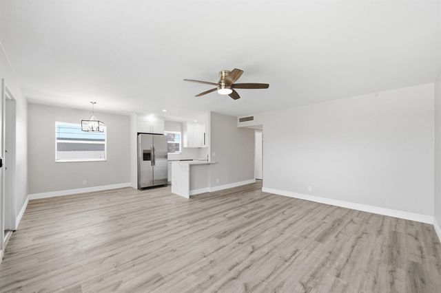284 Flanders F, Delray Beach, FL 33484