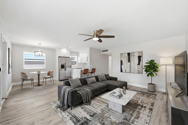 284 Flanders F, Delray Beach, FL 33484