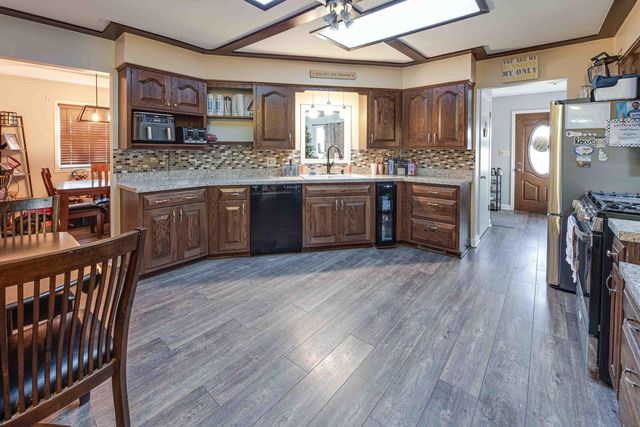 6721 59th AVENUE, Kenosha, WI 53142