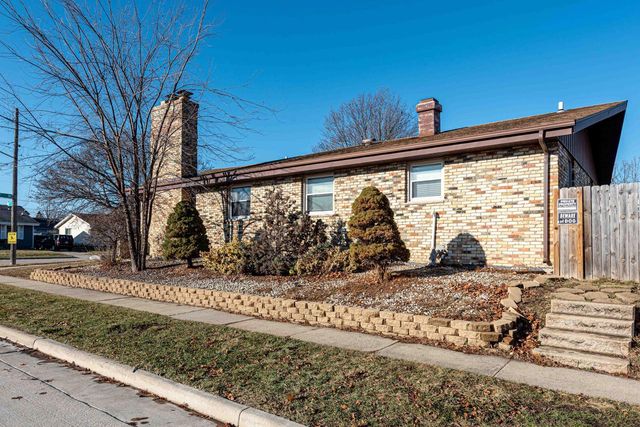 6721 59th AVENUE, Kenosha, WI 53142