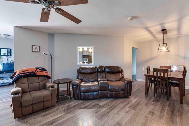 6721 59th AVENUE, Kenosha, WI 53142